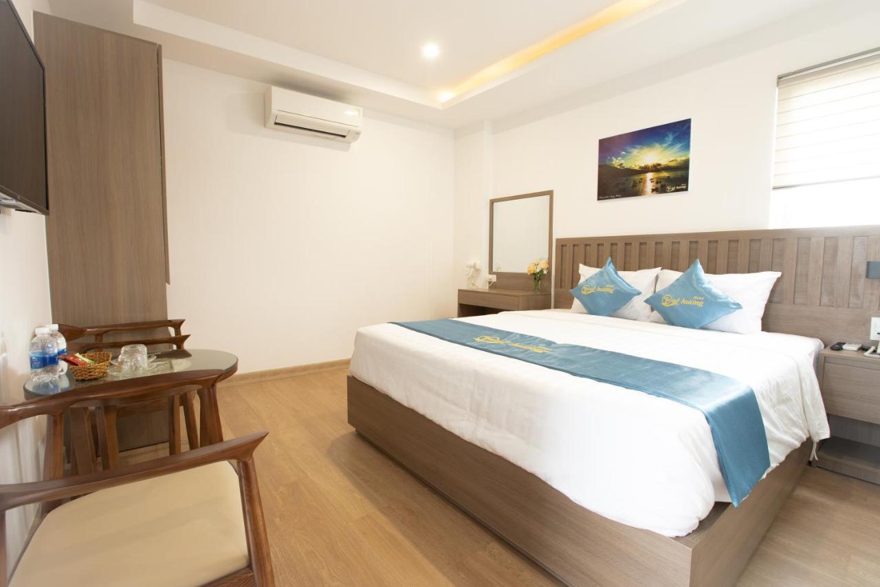 Que Huong Hotel Quy Nhon Esterno foto